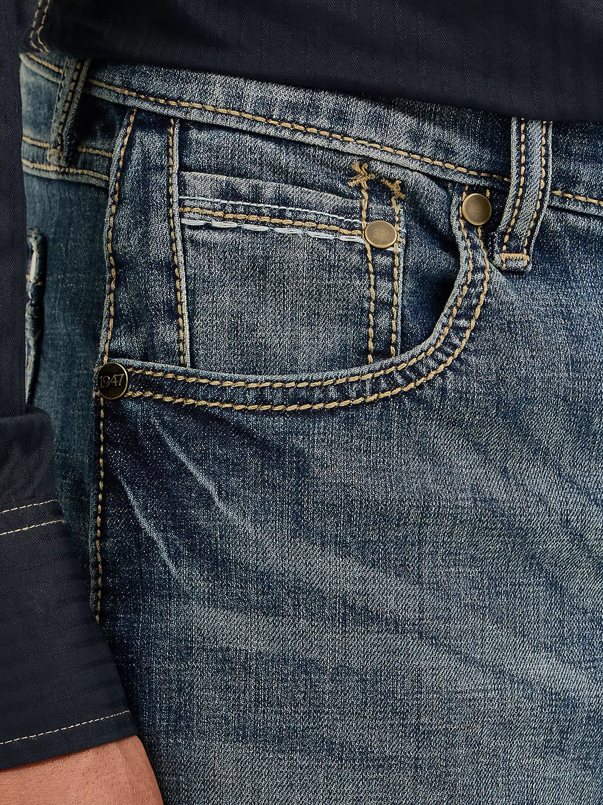 Wrangler Retro® Slim Boot Jean Layton