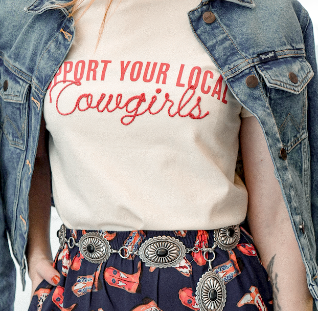 T-Shirt Wrangler Support Your Local Cowgirl