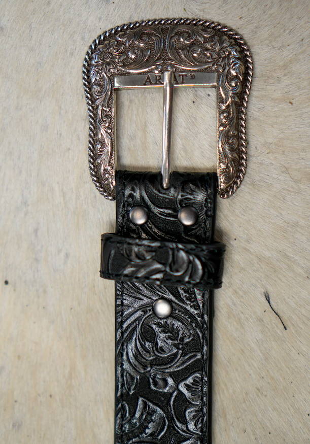 Ceinture florale en cuir noir