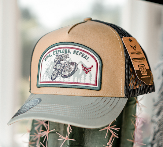 Casquette Ranch & Corral Bike, Explore, Repeat