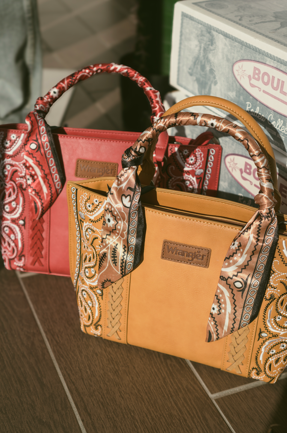Sac à main « tote » Wrangler Braided Paisley Bandana