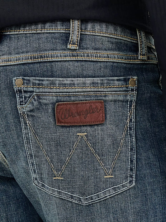 Wrangler Retro® Slim Boot Jean Layton