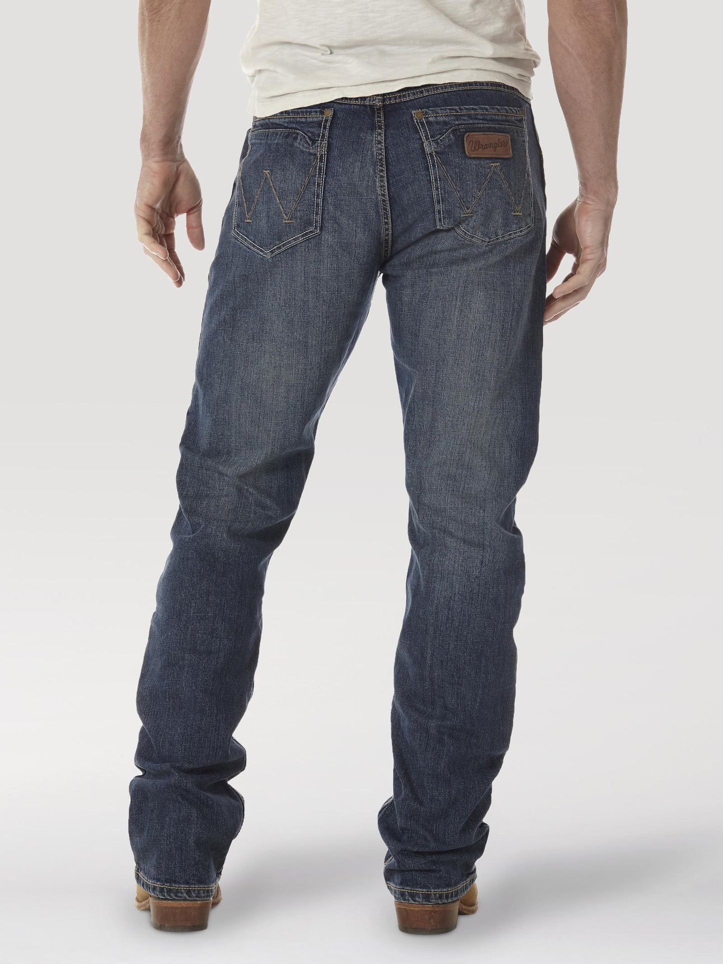 Wrangler Retro® Slim Boot Jean Layton