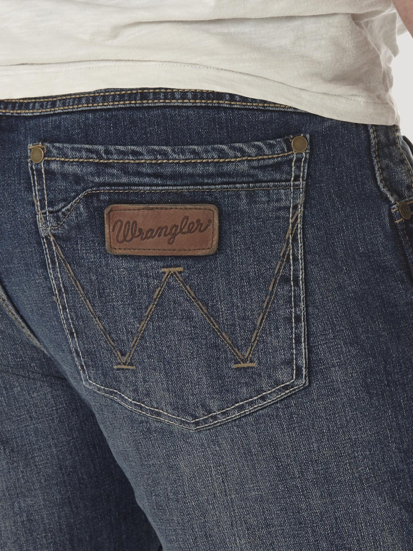 Wrangler Retro® Slim Boot Jean Layton