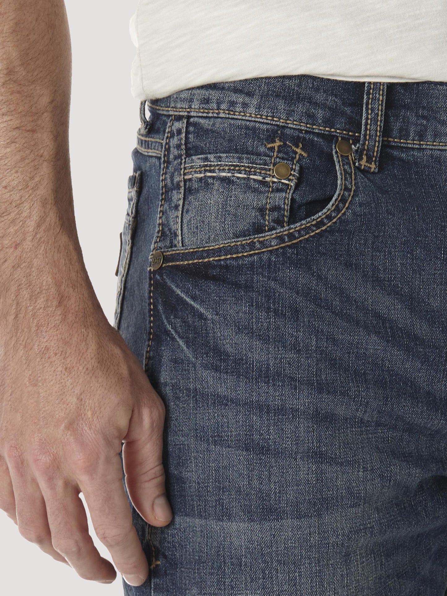 Wrangler Retro® Slim Boot Jean Layton